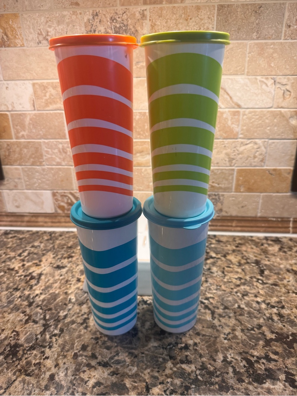 VINTAGE Tupperware Tall Cups Set in Orange, Lime Green, Teal, Light Blue w/ Lids - Picture 4 of 5